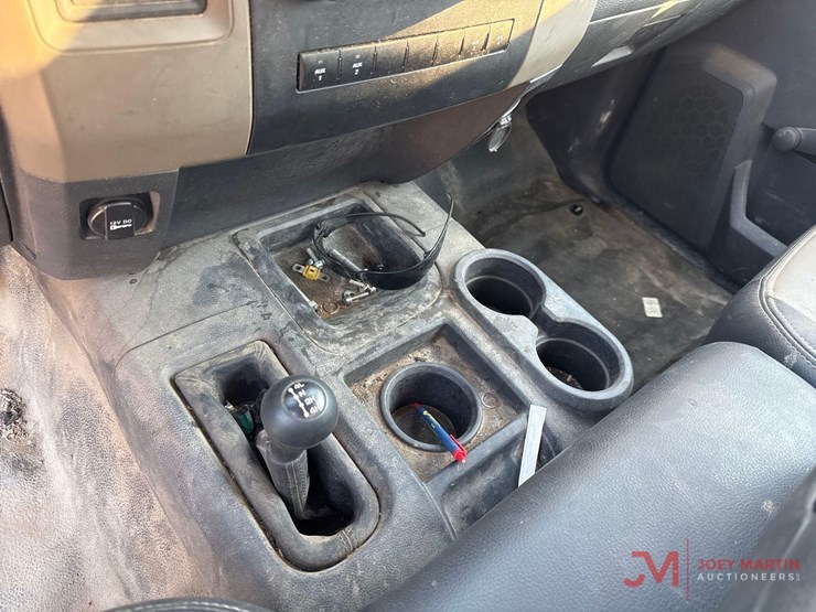 2012-ram-4500-service-truck-image-28