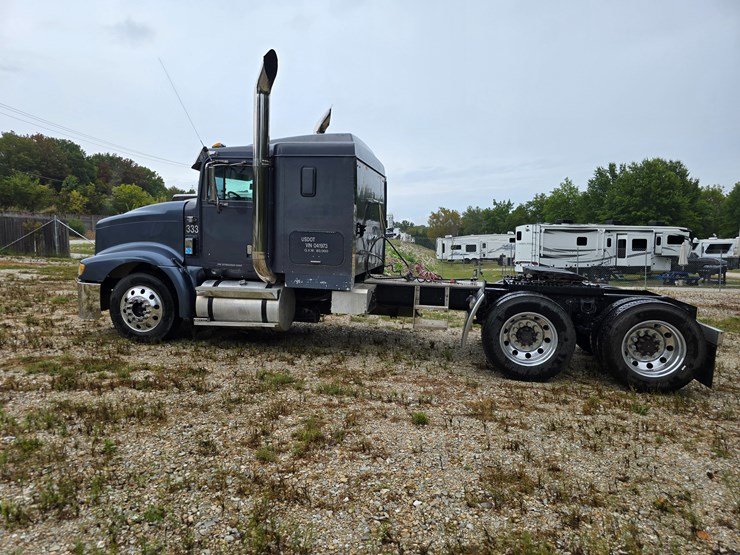 1999-international-9400-image-12