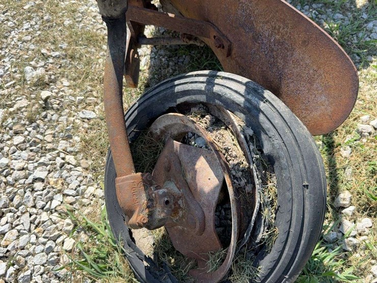 3-bottom-trip-plow-image-23