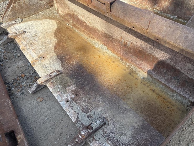 #5048-•-(1)-approx-78"-tooth-bucket-image-3