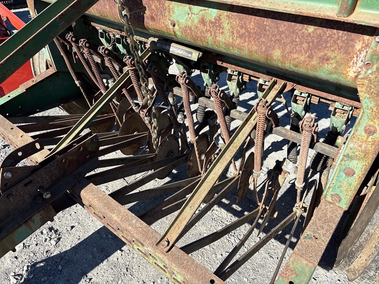 john-deere-8300-image-8
