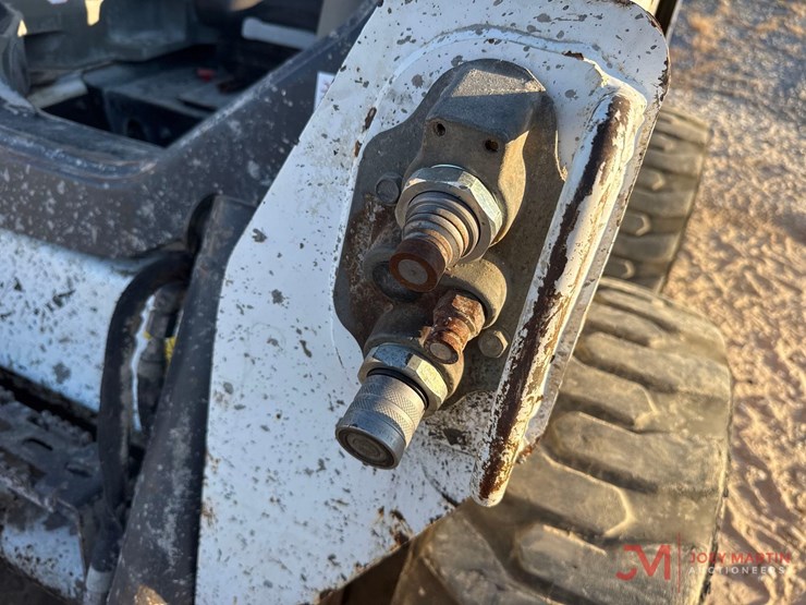 2021-bobcat-s590-image-7