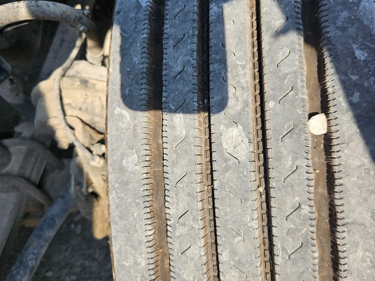 2016-freightliner-cascadia-125-image-41