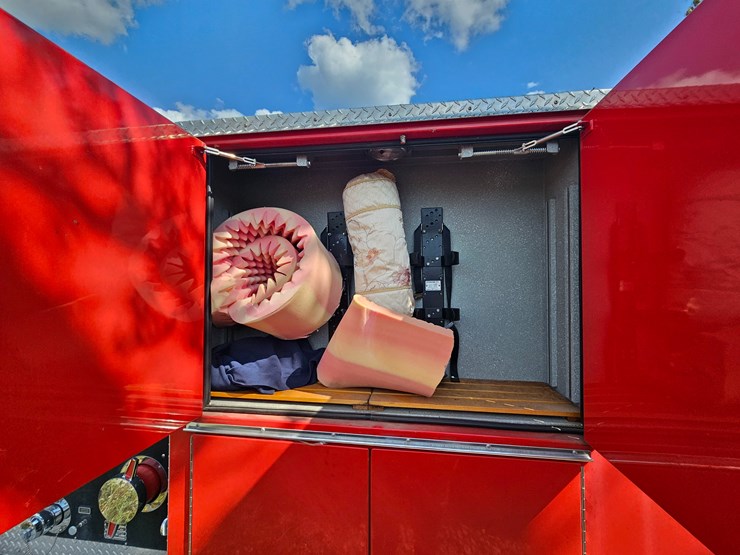 1983-ford-c800-image-92