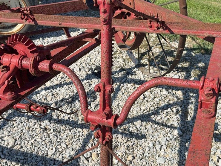 international-hay-tedder-image-16