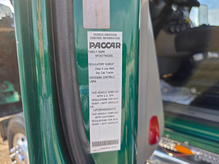 2019-peterbilt-567-image-73