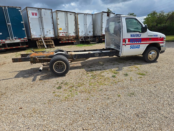 2008-ford-e450-image-21