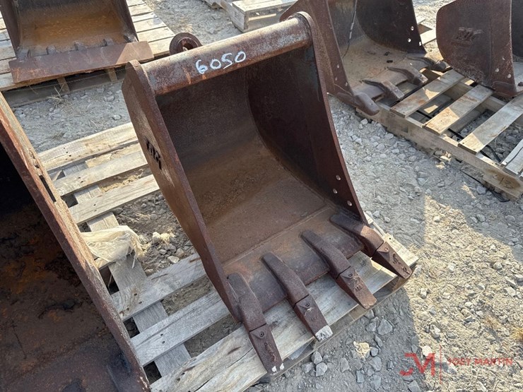 tag-19"excavator-tooth-bucket-image-1