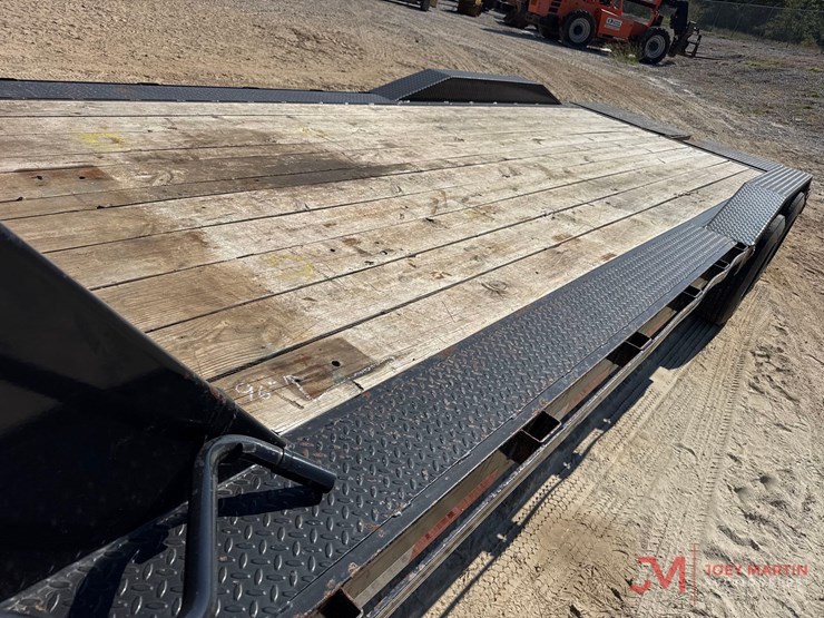 2023-custom-trailer-image-7