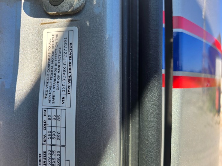 2015-peterbilt-579-image-69