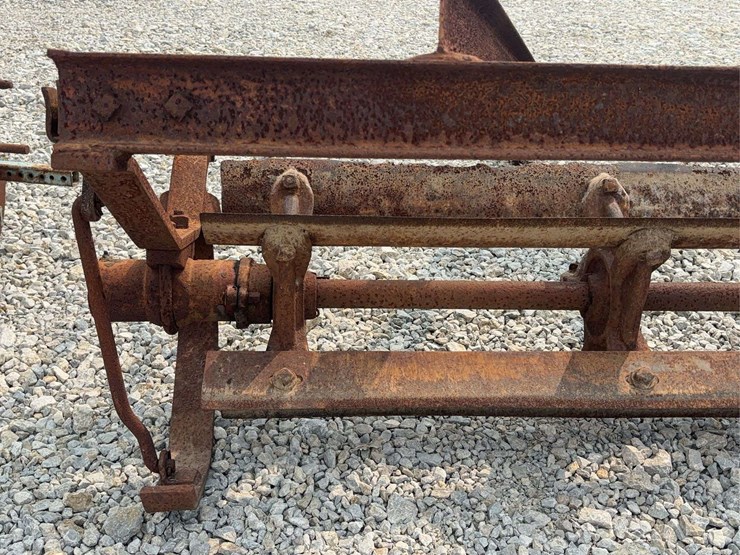 ihc-#5-stalk-cutter-image-17