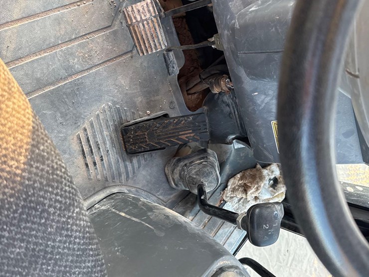 2018-caterpillar-420f2-it-image-34