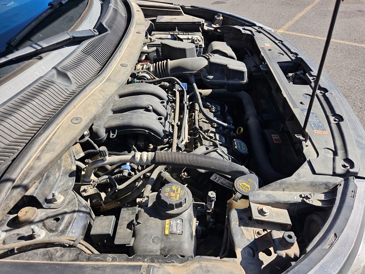 2017-ford-explorer-image-22