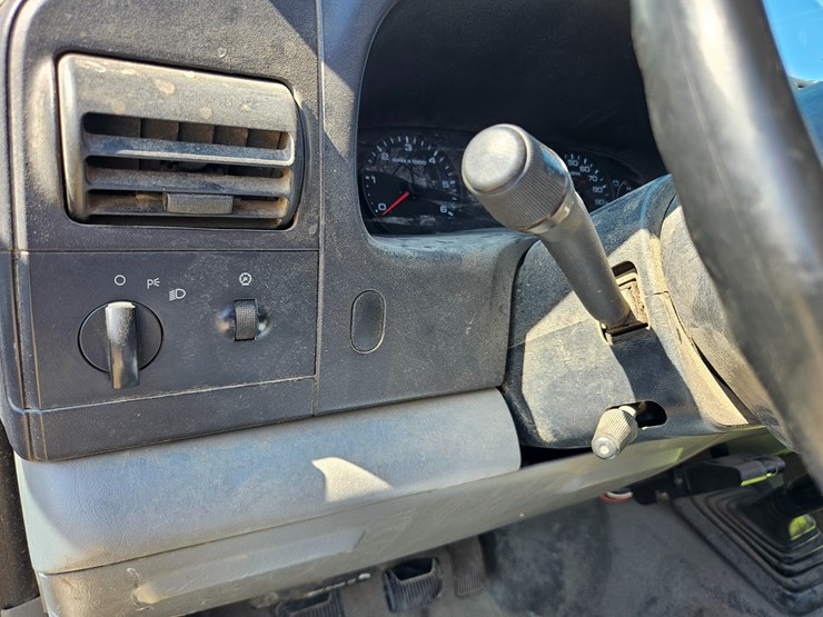 2005-ford-f450-image-36