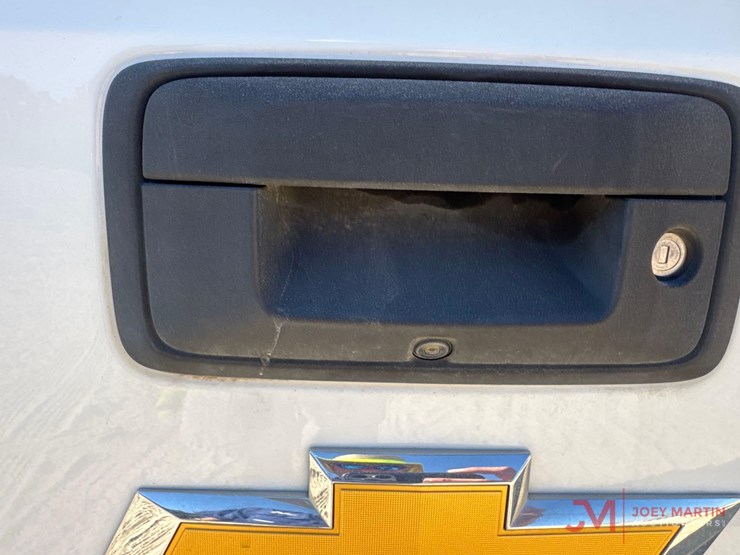 2015-chevrolet-1500-image-10