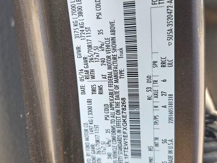 2016-ford-f150-image-32