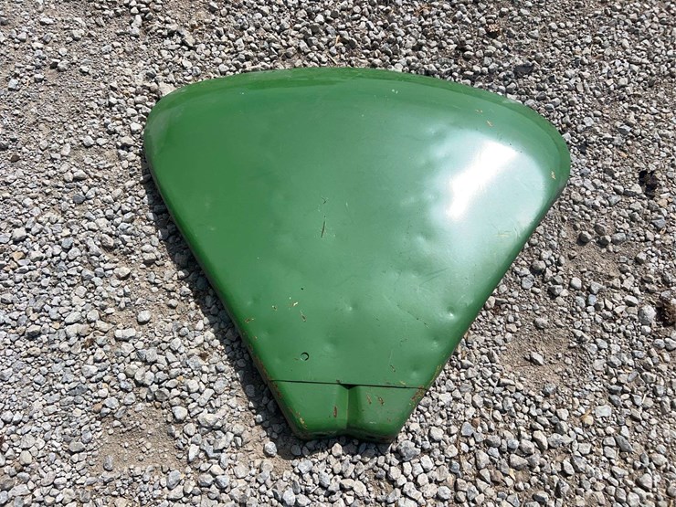 john-deere-clamshell-fenders-image-9