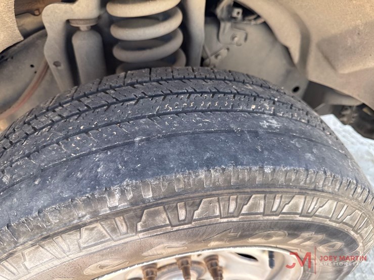 2016-ford-f250-xl-image-12