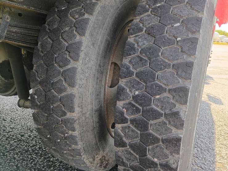 1998-ford-f700-image-77