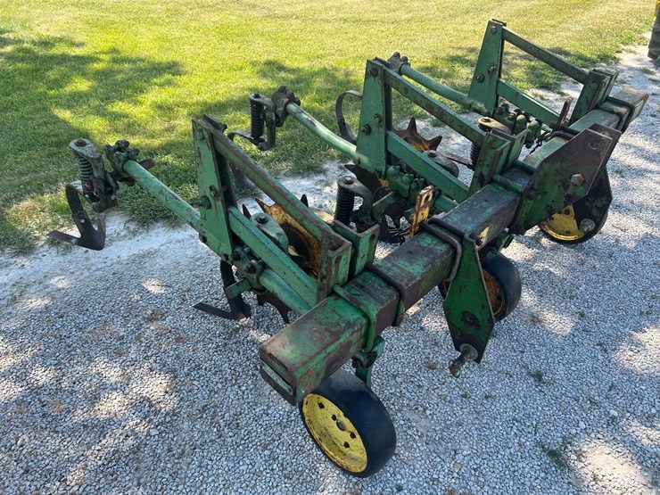 john-deere-2-image-1