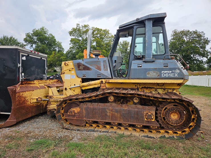 komatsu-d61ex-image-6