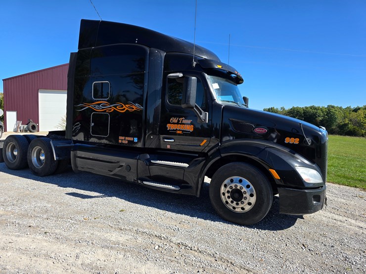 2015-peterbilt-579-image-33