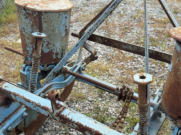 ford-12-88-planter-image-11