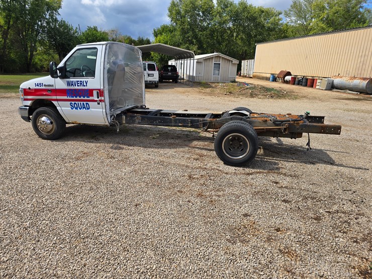 2008-ford-e450-image-9