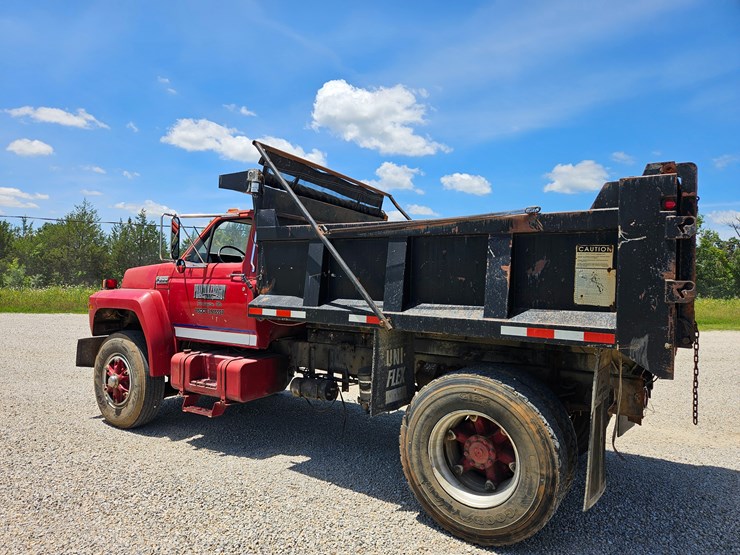 1993-ford-f800-image-9