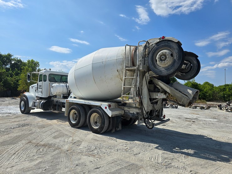 2014-peterbilt-365-image-17