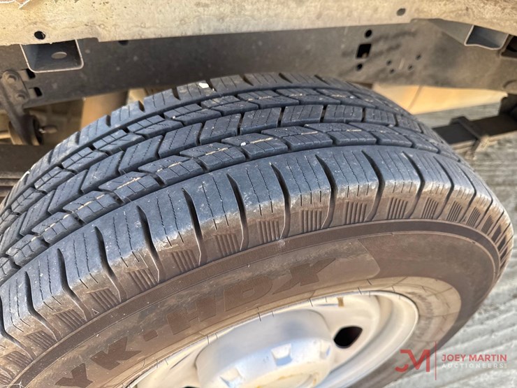 2017-ford-f250-xl-image-11