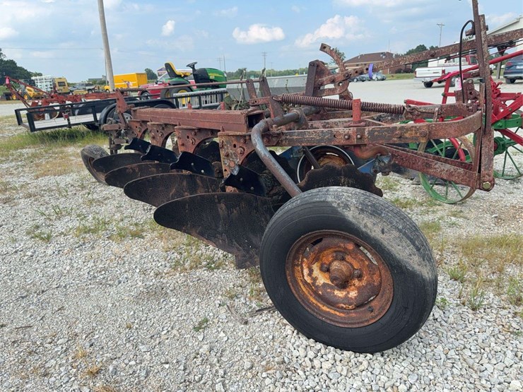four-bottom-plow-image-7