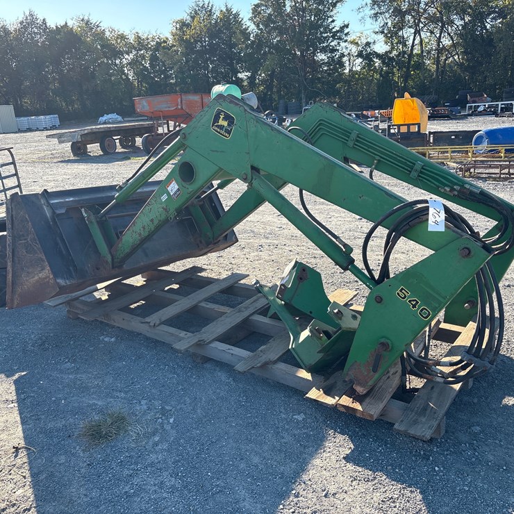 JOHN DEERE 540