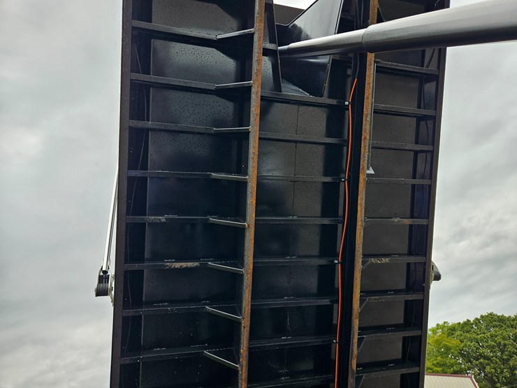 2015-kenworth-t800-image-41