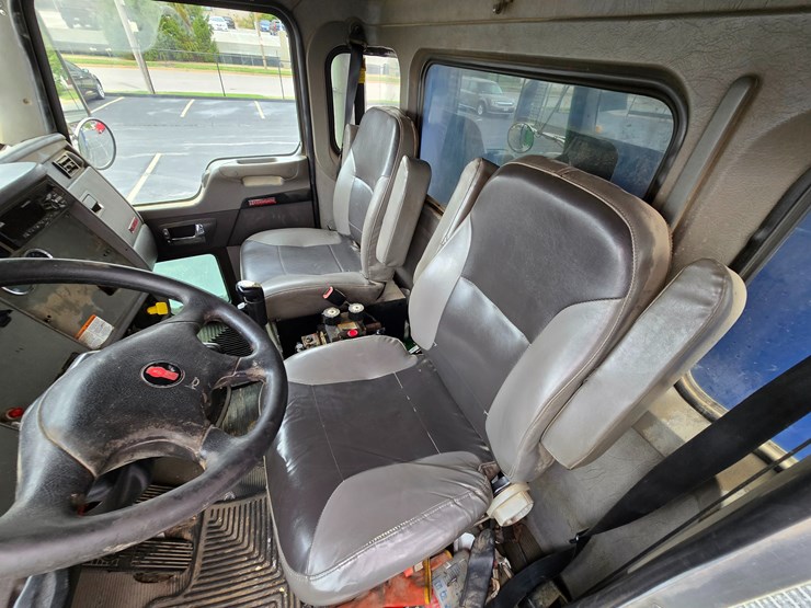 2016-kenworth-t370-image-127