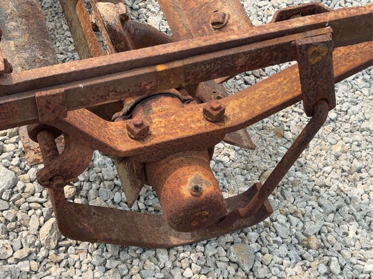 ihc-#5-stalk-cutter-image-16