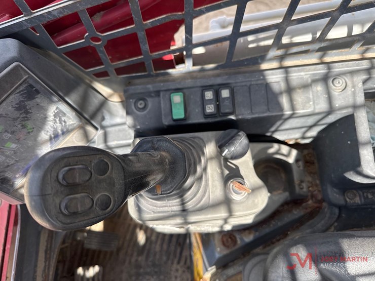 2021-takeuchi-tl8r2-image-16