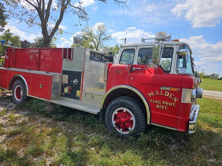 1983-ford-c800-image-2