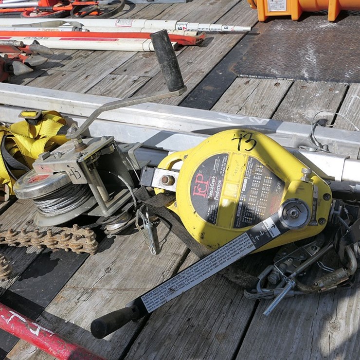 Confined Space Recovery Tripod & Harness
