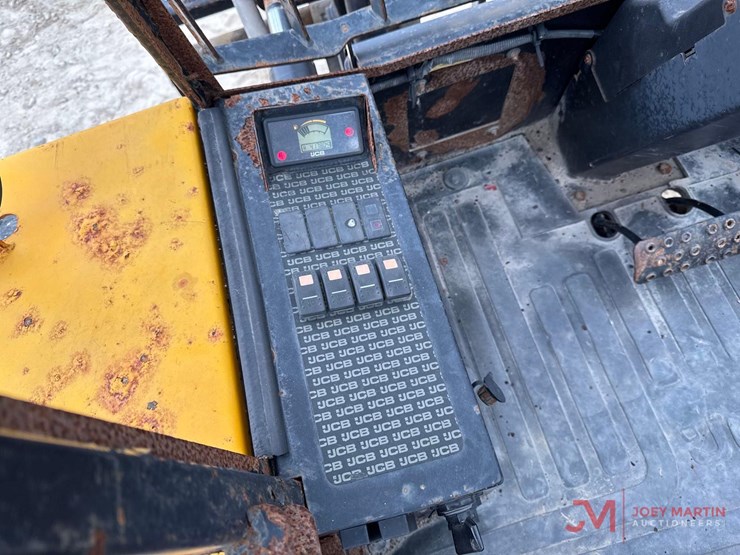 2019-jcb-930-image-14