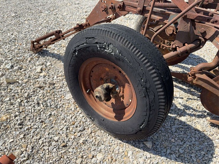 3-bottom-trip-plow-image-32
