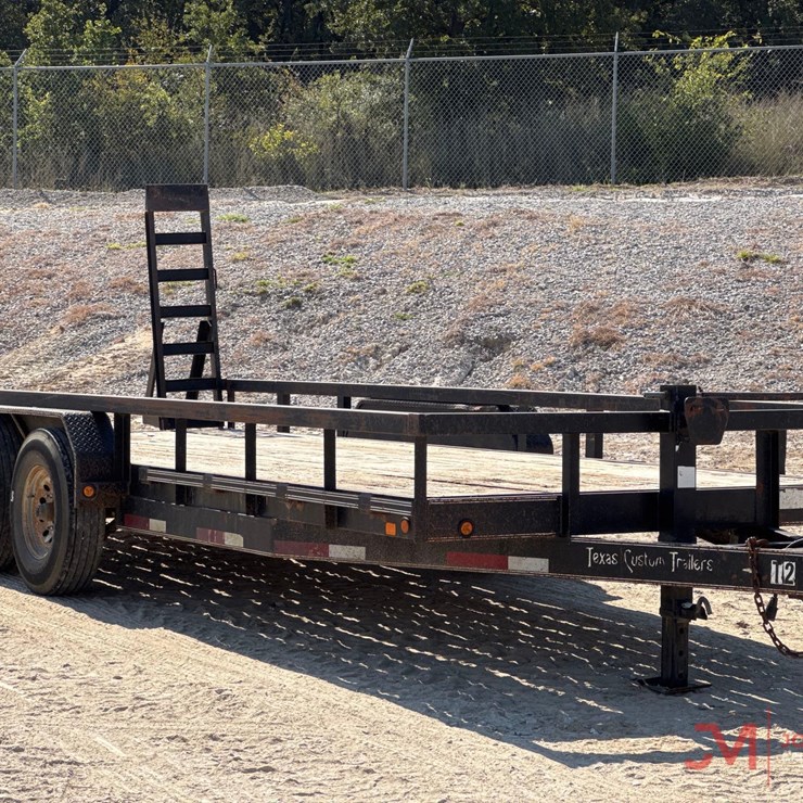 CUSTOM TRAILER