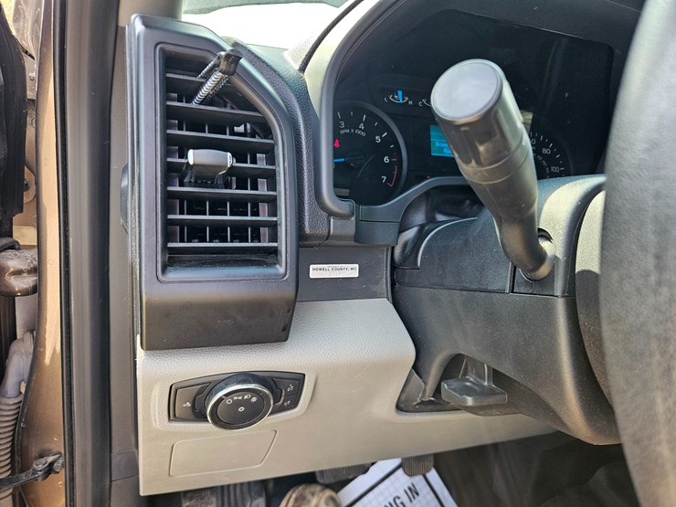 2016-ford-f150-image-46