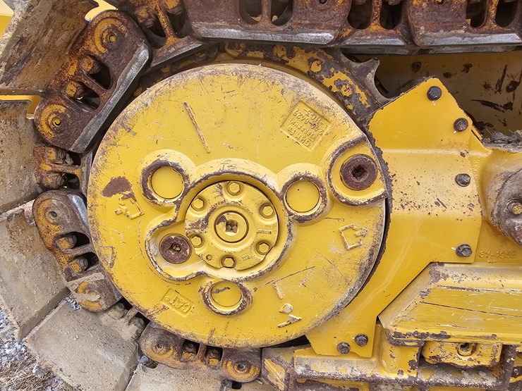 2023-caterpillar-953-image-86