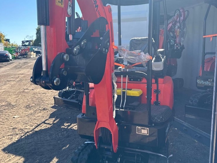 new-tpm-industrial-co-mini-excavator-model-tpm-16-image-9