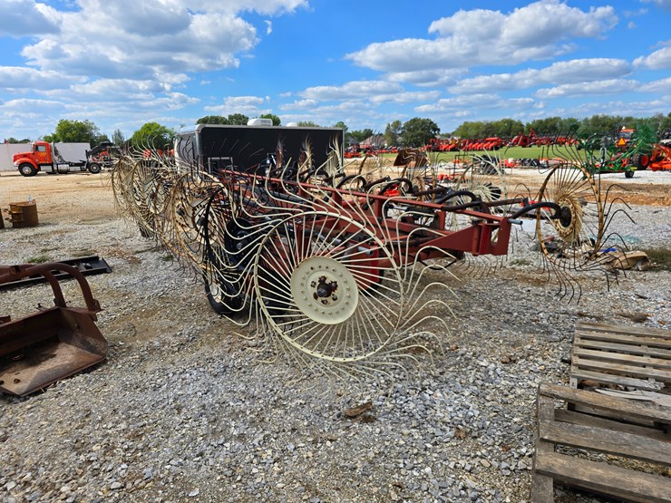 2000-h-&-s-bf16-image-9