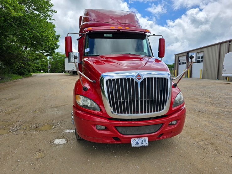 2015-international-prostar-image-39