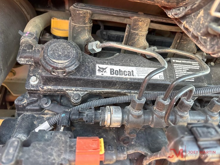 2021-bobcat-s590-image-11