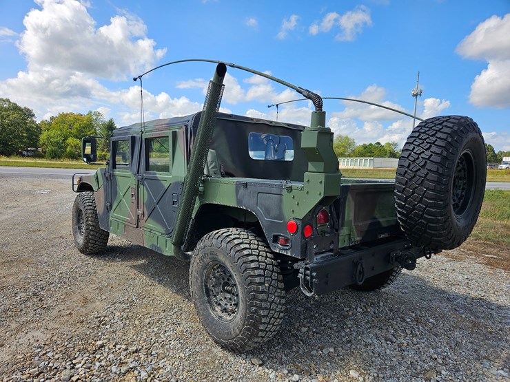 1989-am-general-m998-image-9