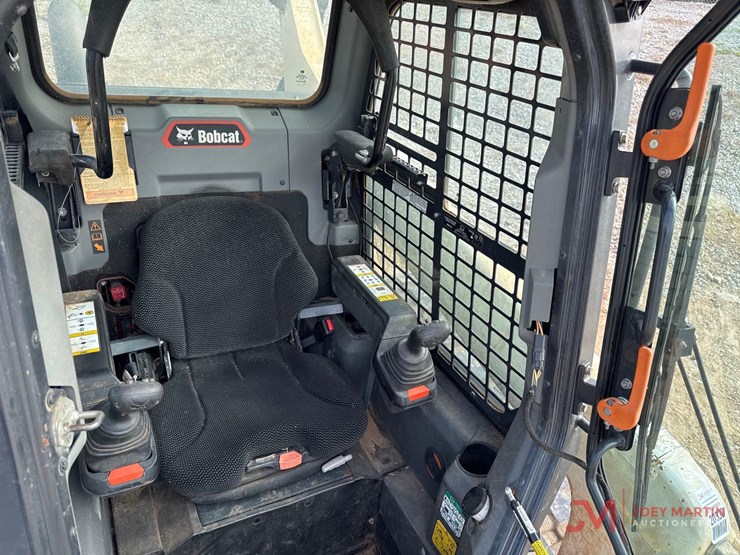 2022-bobcat-t76-image-16